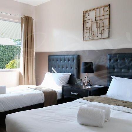 Bumble V Subic Hotel Olongapo Extérieur photo
